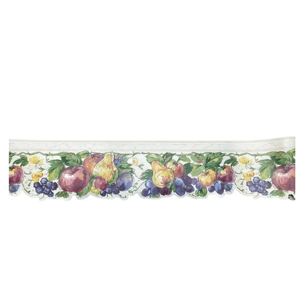 Signature wallpaper scalloped